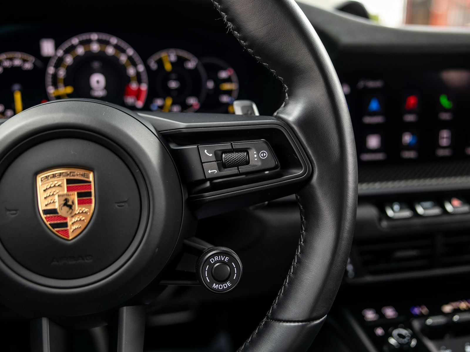 Certified 2025 Porsche 911 GT3 RWD image 36
