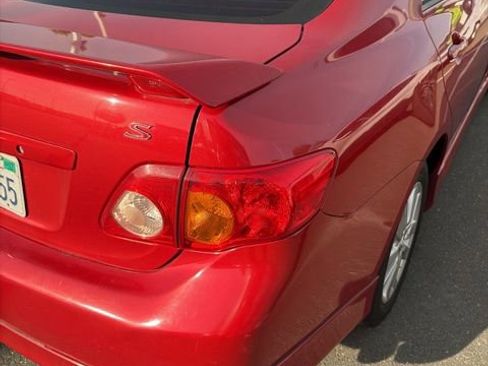 Used 2010 Toyota Corolla LE FWD image 6