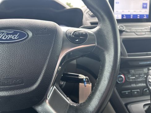 Used 2019 Ford Transit Connect XLT image 19