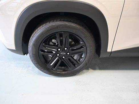 New 2026 Chevrolet Trax ACTIV w/ Sunroof Package FWD image 29