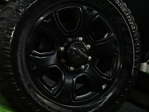 Used 2018 RAM 3500 Big Horn w/ Sport Appearance Group AWD/4WD image 4