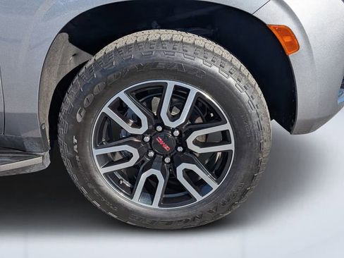 Used 2021 GMC Yukon AT4 image 9