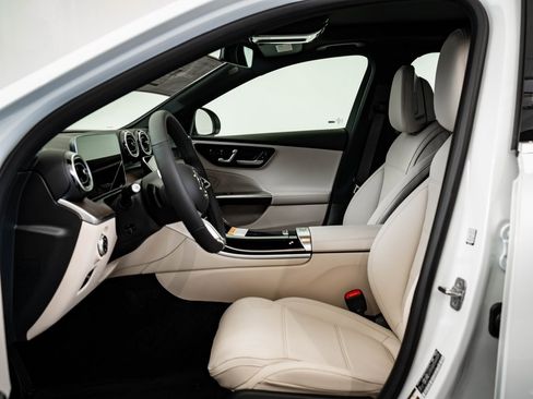 New 2026 Mercedes-Benz C 300 4MATIC Sedan image 23
