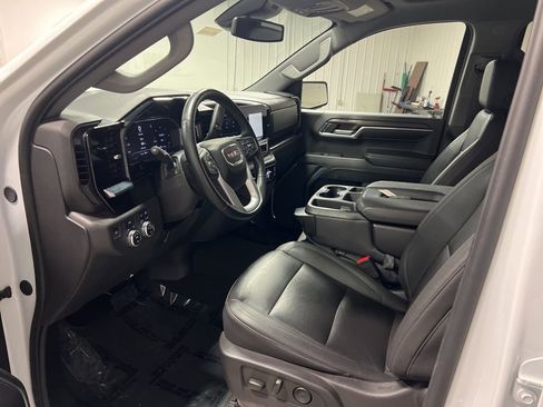 Certified 2024 GMC Sierra 1500 SLT image 9