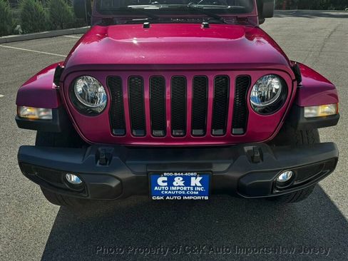 Used 2021 Jeep Wrangler Unlimited Sahara AWD/4WD image 9