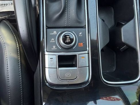 Certified 2024 Kia Telluride S w/ S Sunroof Package AWD/4WD image 23
