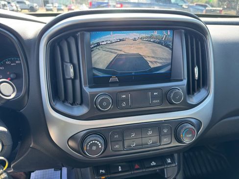 Used 2022 Chevrolet Colorado LT w/ Fleet Safety Package image 31