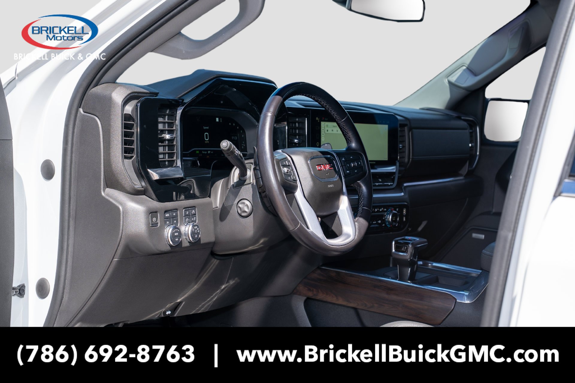 Used 2022 GMC Sierra 1500 SLT w/ SLT Premium Plus Package AWD/4WD image 18
