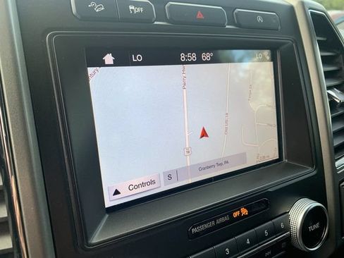 Used 2019 Ford Expedition XLT w/ Equipment Group 202A AWD/4WD image 22
