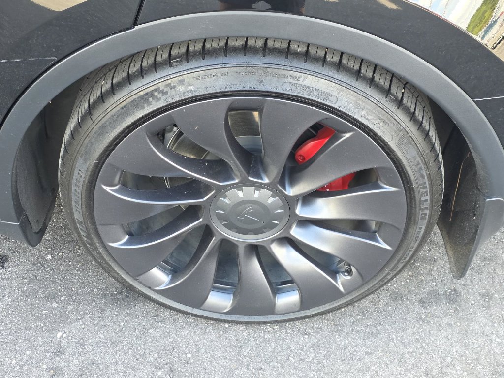 Used 2022 Tesla Model Y Performance AWD/4WD image 38