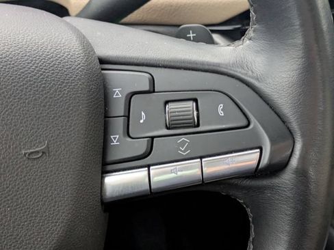 Used 2025 Cadillac XT4 Premium Luxury FWD image 24