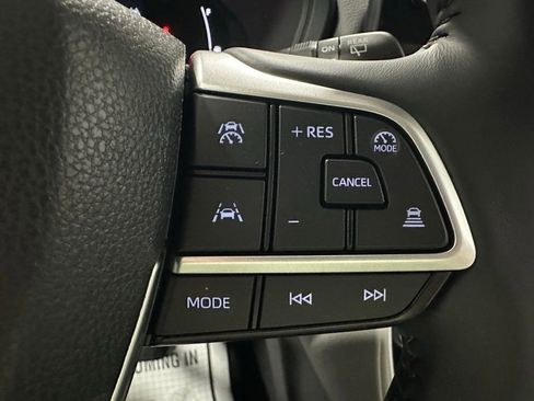 Used 2025 Toyota Grand Highlander AWD image 20