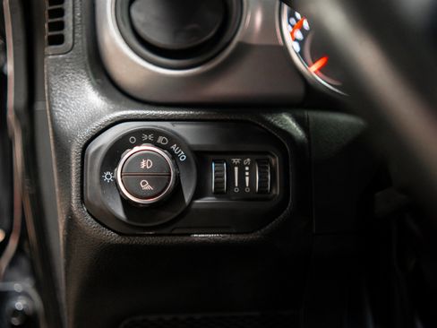 Used 2022 Jeep Gladiator Sport image 30