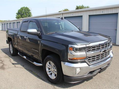 Used 2017 Chevrolet Silverado 1500 LT w/ All Star Edition AWD/4WD image 4