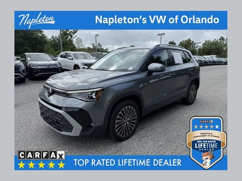Used 2025 Volkswagen Taos SE w/ Panoramic Sunroof Package image 1
