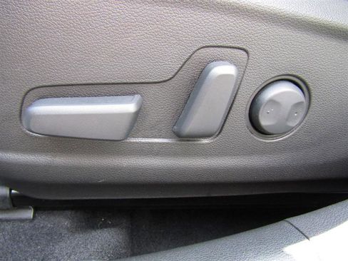 Used 2021 Hyundai Kona Limited image 12