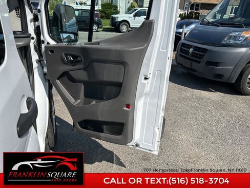 Used 2022 Ford Transit 350 XLT image 21