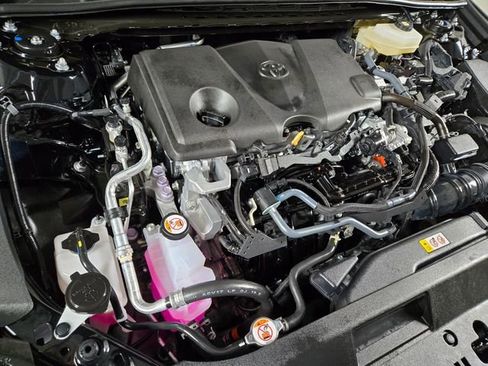 Used 2025 Toyota Camry SE image 26