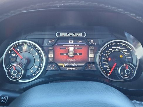 Used 2019 RAM 1500 Laramie image 17