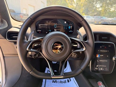 Used 2023 McLaren Artura RWD image 16