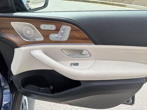 Certified 2025 Mercedes-Benz GLE 450 4MATIC image 17