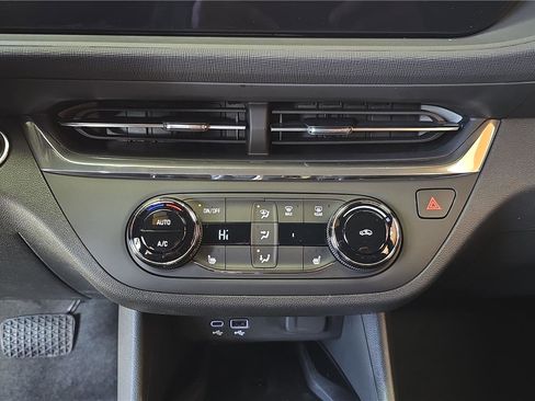 New 2026 Buick Envista Preferred image 22