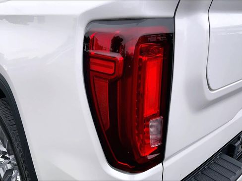 Used 2023 GMC Sierra 1500 Denali w/ Denali Reserve Package AWD/4WD image 29