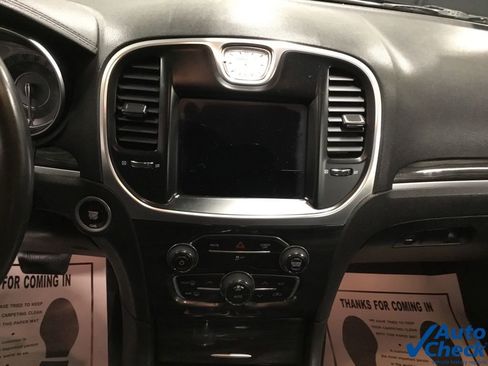 Used 2018 Chrysler 300 Touring w/ Sport Appearance Package image 49