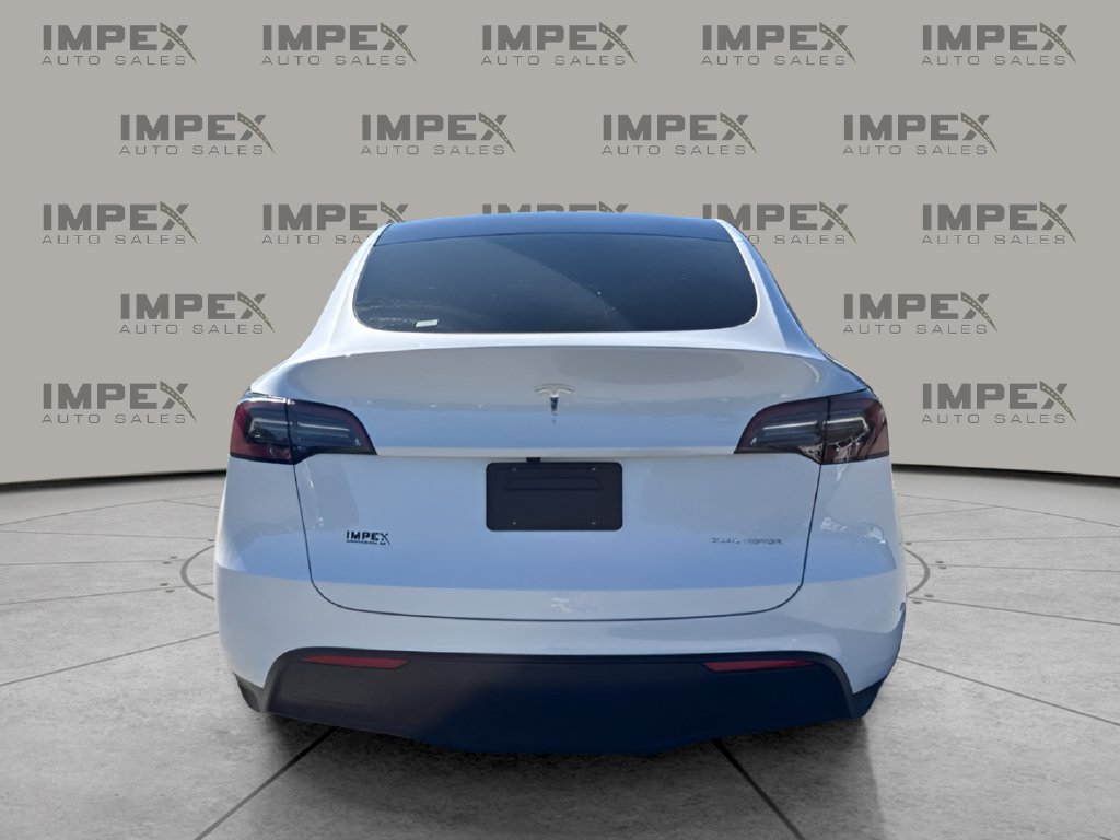 Used 2025 Tesla Model Y Long Range AWD/4WD image 4