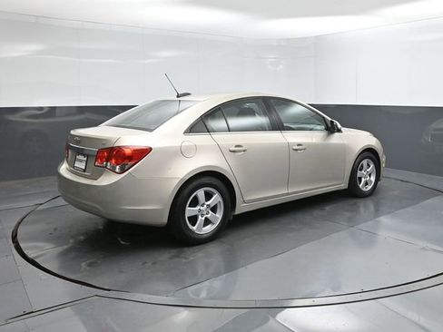 Used 2016 Chevrolet Cruze LT w/ Sun And Sound Package FWD image 11