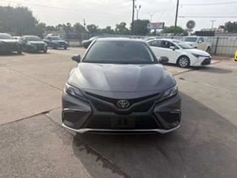 Used 2023 Toyota Camry XSE FWD image 2