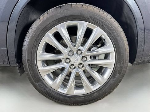 Used 2023 Cadillac XT6 Premium Luxury FWD image 34