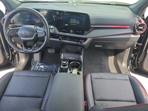 Used 2026 Chevrolet Equinox RS FWD image 9