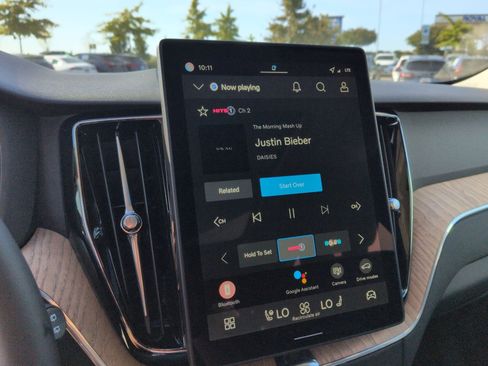 New 2026 Volvo XC60 B5 Plus w/ Protection Package Premier image 18