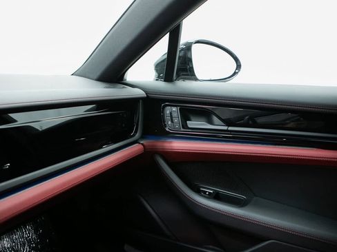 New 2026 Porsche Panamera 4S image 25
