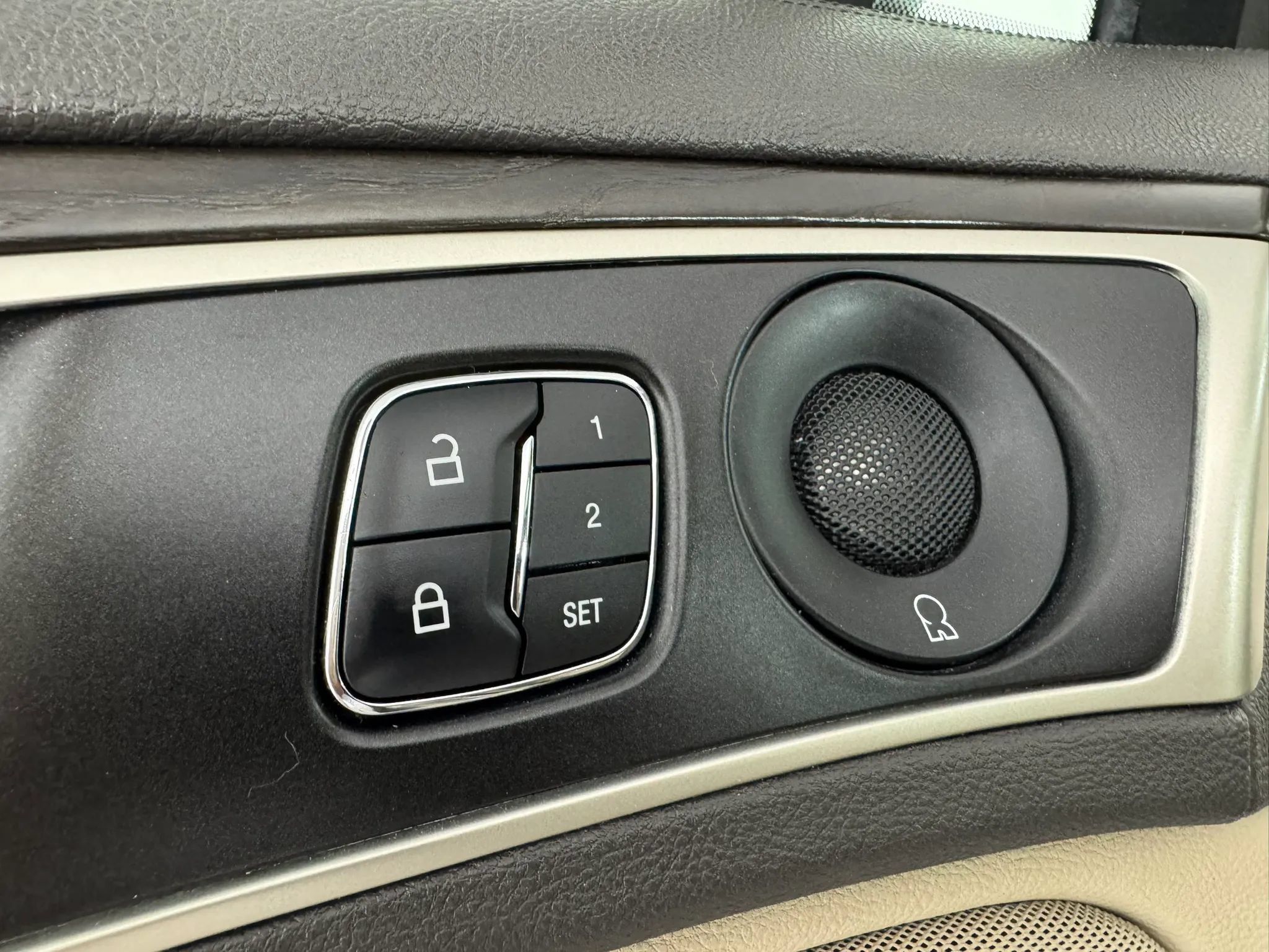 Used 2020 Lincoln MKZ Reserve FWD image 45
