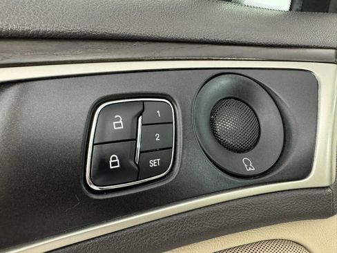 Used 2020 Lincoln MKZ Reserve FWD image 45