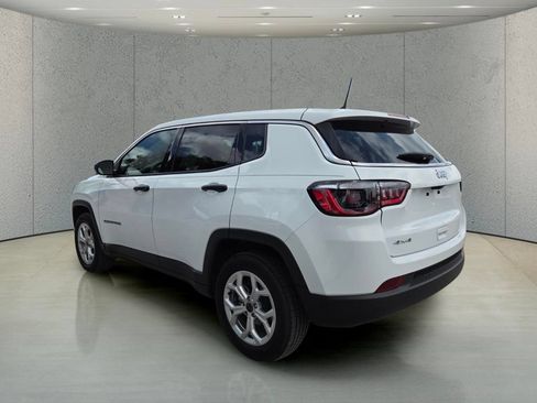Used 2025 Jeep Compass Sport AWD/4WD image 7