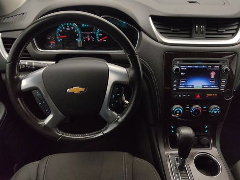 Used 2015 Chevrolet Traverse LT w/ Style and Technology Package image 22