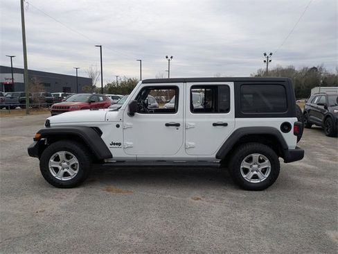 Used 2023 Jeep Wrangler Sport S image 6