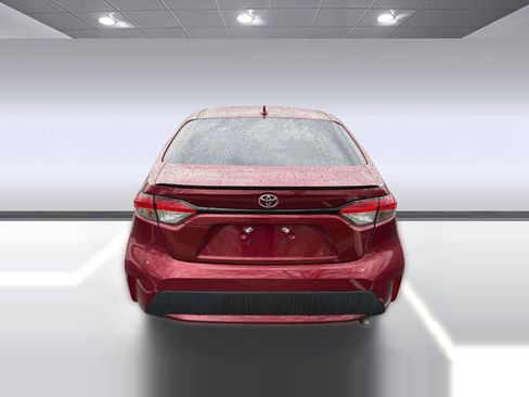 Used 2022 Toyota Corolla LE image 8