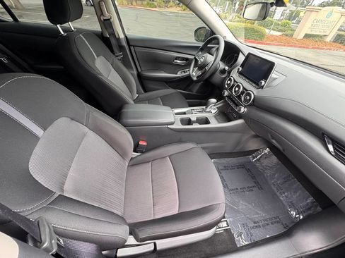 Used 2025 Nissan Sentra SV FWD image 13