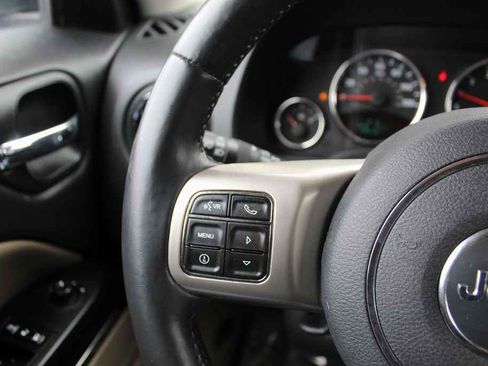 Used 2012 Jeep Patriot Limited FWD image 16