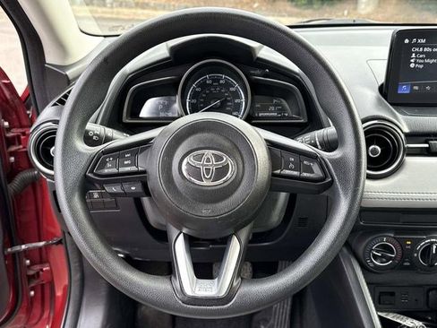 Used 2019 Toyota Yaris LE image 18
