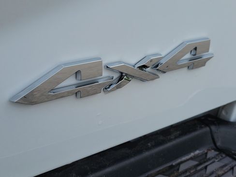 Used 2024 RAM 2500 Big Horn AWD/4WD image 15