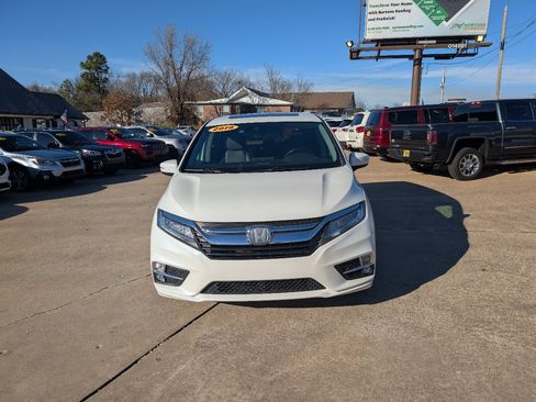 Used 2019 Honda Odyssey Touring image 2