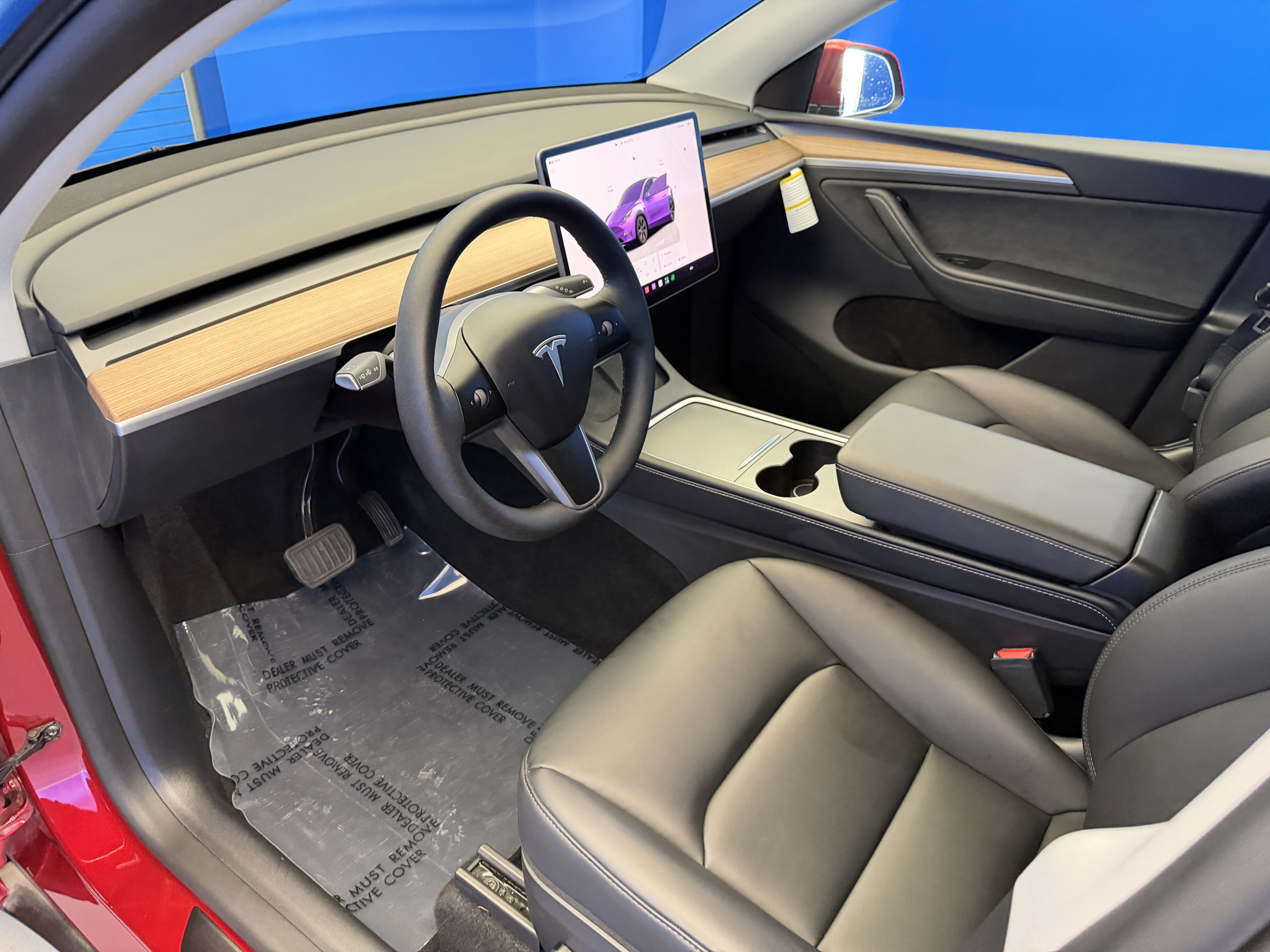 Used 2025 Tesla Model Y Long Range RWD image 12