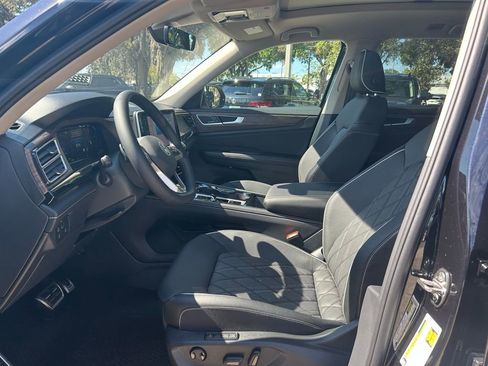 New 2026 Volkswagen Atlas SEL Premium R-Line AWD/4WD image 9