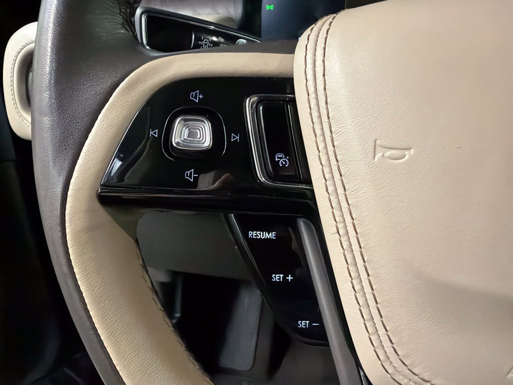 Used 2022 Lincoln Aviator Reserve w/ Equipment Group 201A AWD/4WD image 17