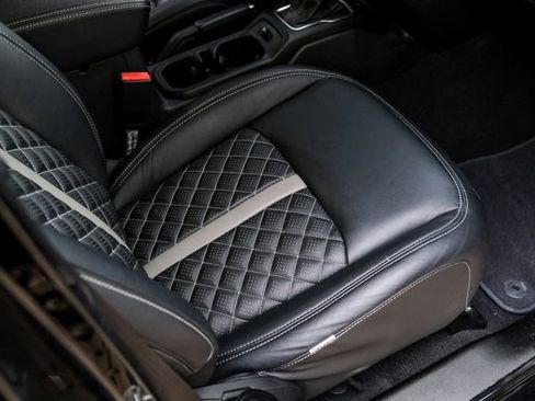 Used 2022 Jeep Gladiator Rubicon w/ Cold Weather Group image 77